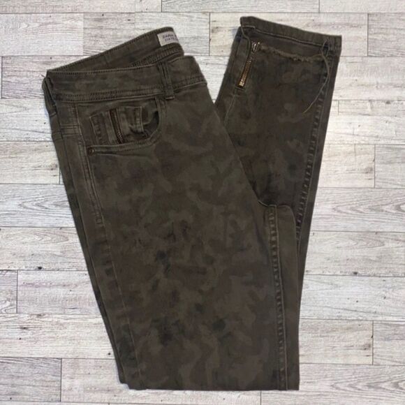 Zara, Retro, Basic Denim, Army Green, Camouflage Denim Jeans - Picture 1 of 8